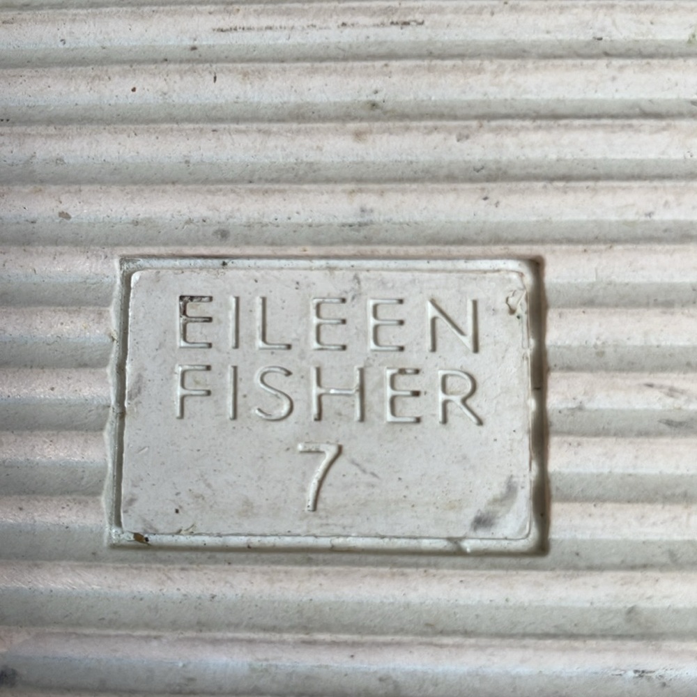 Eileen Fisher white leather slip on sneaker. Size 7. - Picture 6 of 6